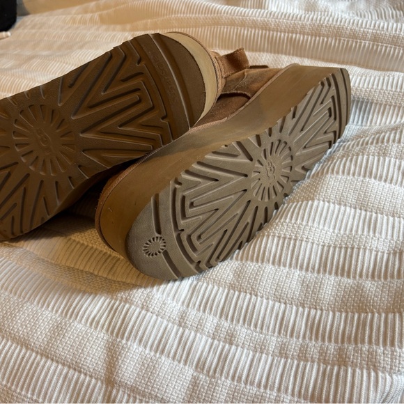 UGG Classic Mini Platform in Chestnut - Picture 5 of 5